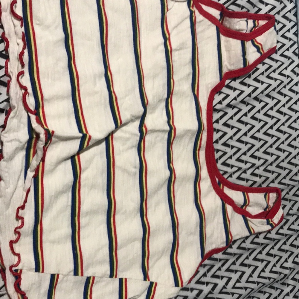 Cute stripe crop top 🌈